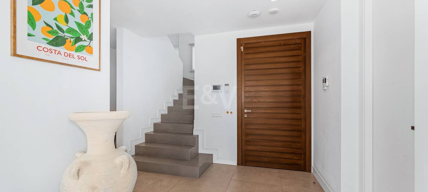 Modern Villa med havsutsikt i Santa Clara, Marbella