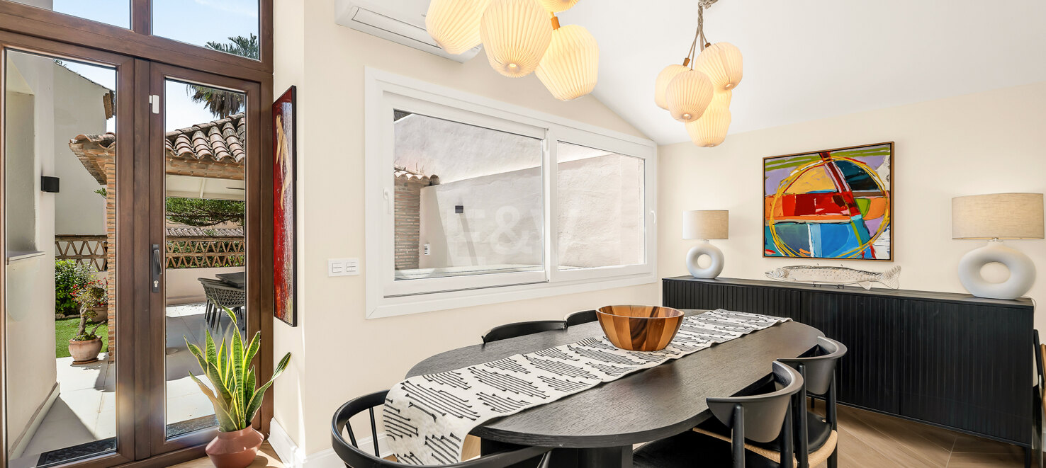 Contemporary Family House with Pool, Games Room & Prime Marbella Location
