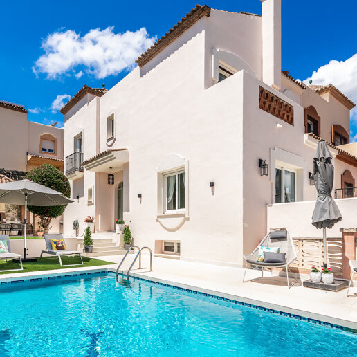 Contemporary Family House with Pool, Games Room & Prime Marbella Location