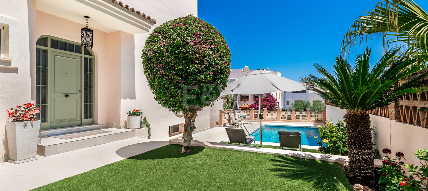 Contemporary Family House with Pool, Games Room & Prime Marbella Location