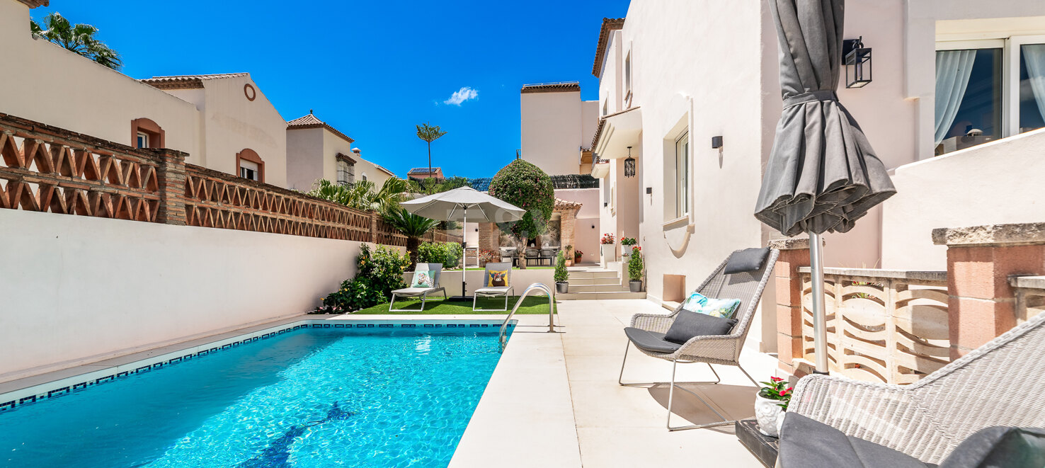 Contemporary Family House with Pool, Games Room & Prime Marbella Location