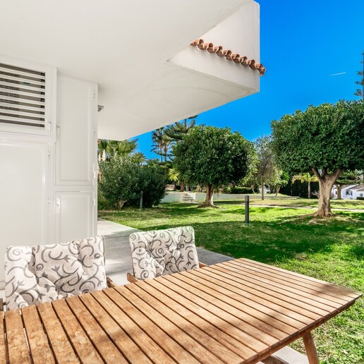 Modern Ground-Floor Apartment in Nueva Andalucía