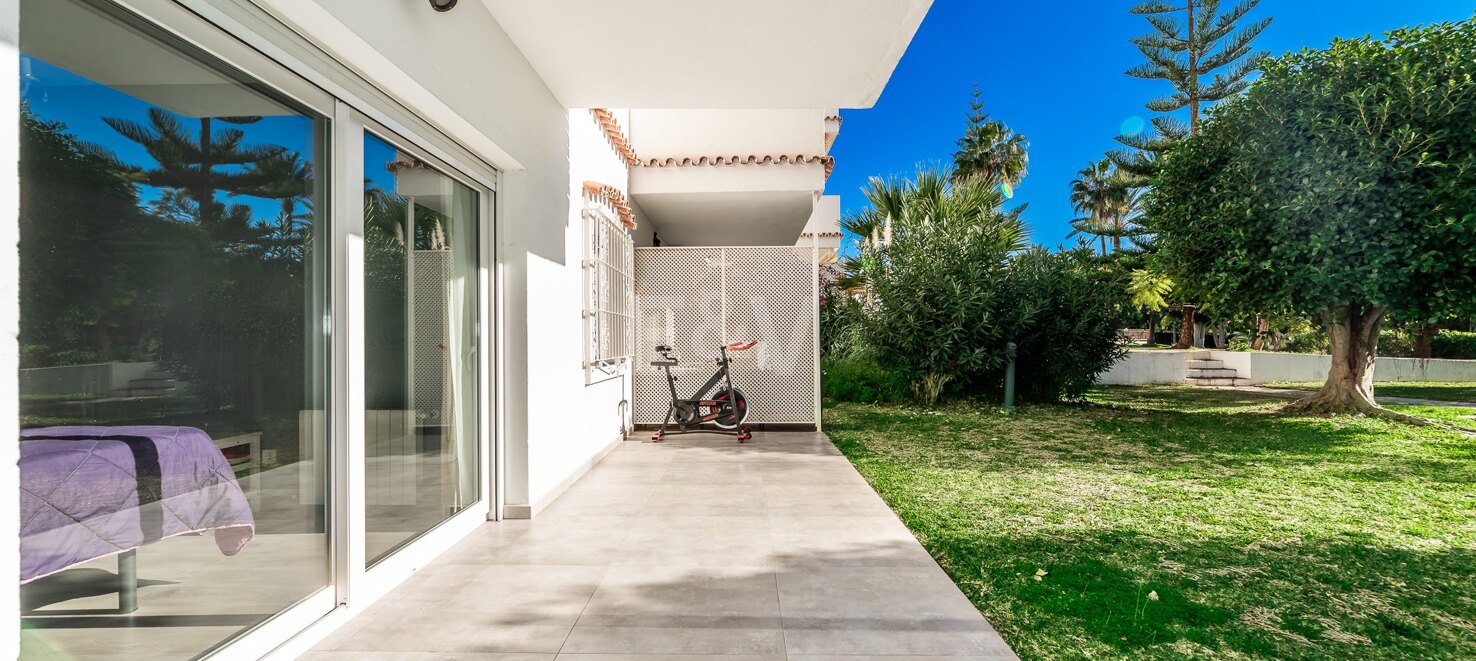 Modern Ground-Floor Apartment in Nueva Andalucía