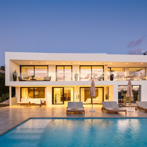 Exclusive Frontline Golf Villa with Panoramic Views & Contemporary Luxury