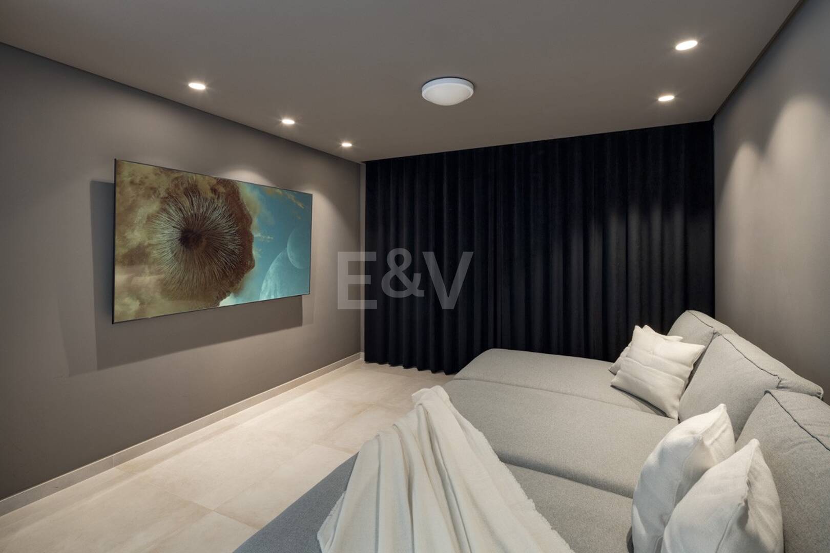 Villa exclusiva en primera línea de golf con vistas panorámicas y lujo contemporáneo