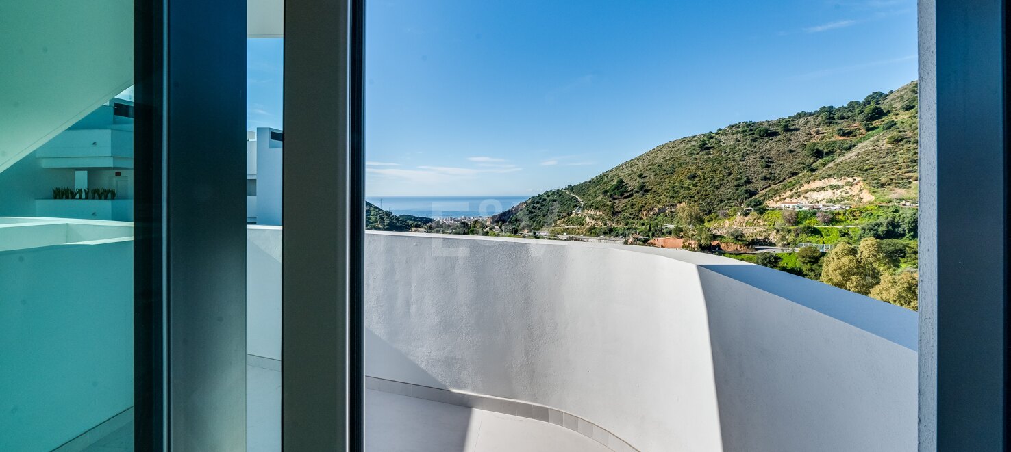 Elegant eingerichtetes Penthouse in Palo Alto mit fantastischer Aussicht und privatem Pool