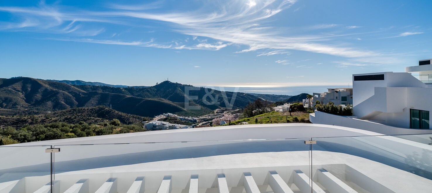 Elegant eingerichtetes Penthouse in Palo Alto mit fantastischer Aussicht und privatem Pool