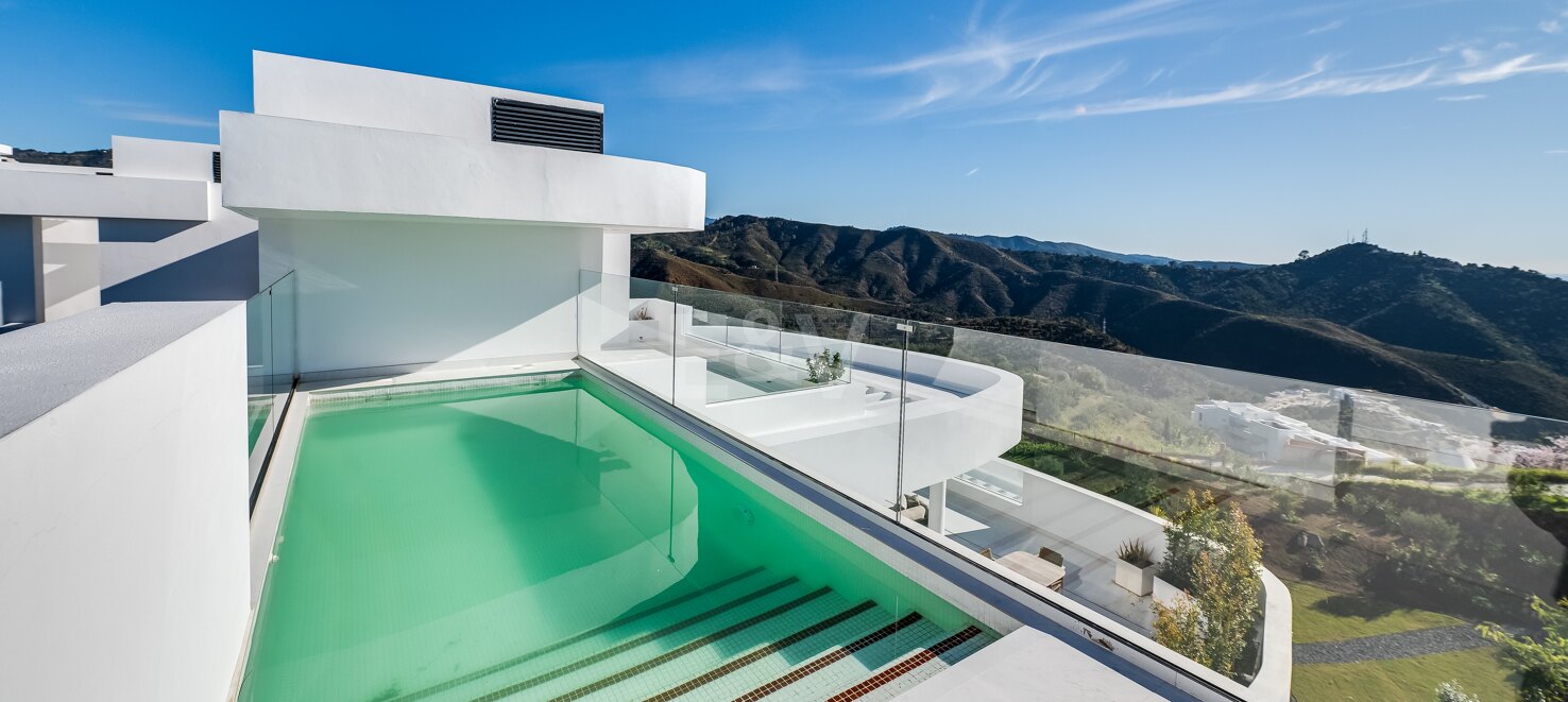 Elegant eingerichtetes Penthouse in Palo Alto mit fantastischer Aussicht und privatem Pool