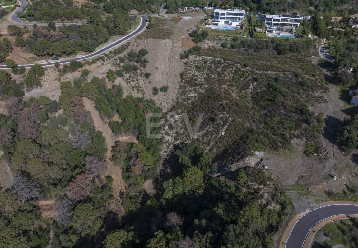 Fantastisk tomt med havsutsikt i Marbella Club Golf Resort