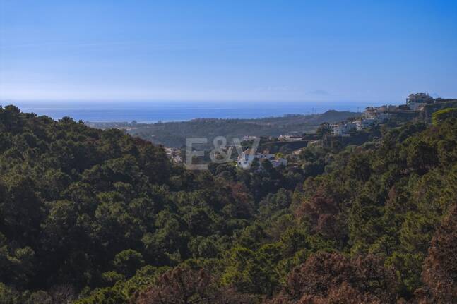 Fantastisk tomt med havsutsikt i Marbella Club Golf Resort