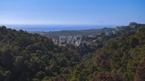 Superbe terrain avec vue sur la mer à Marbella Club Golf Resort