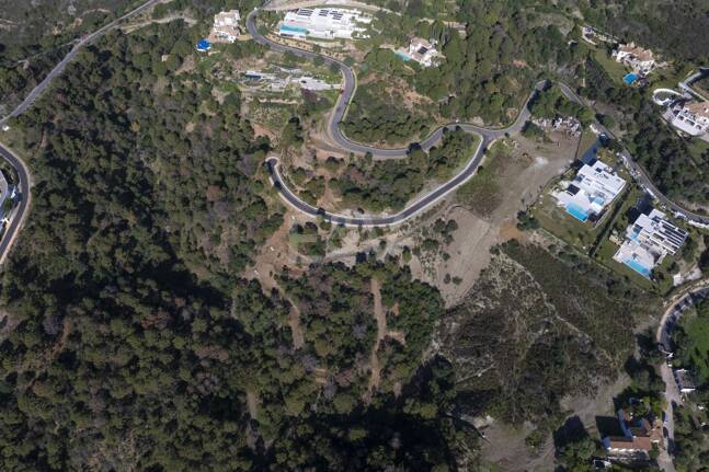 Fantastisk tomt med havsutsikt i Marbella Club Golf Resort