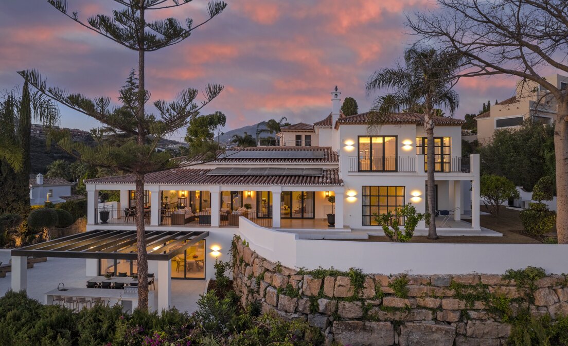 Exclusiva Villa de Lujo con Vistas al Mar en Paraíso Alto, Costa del Sol