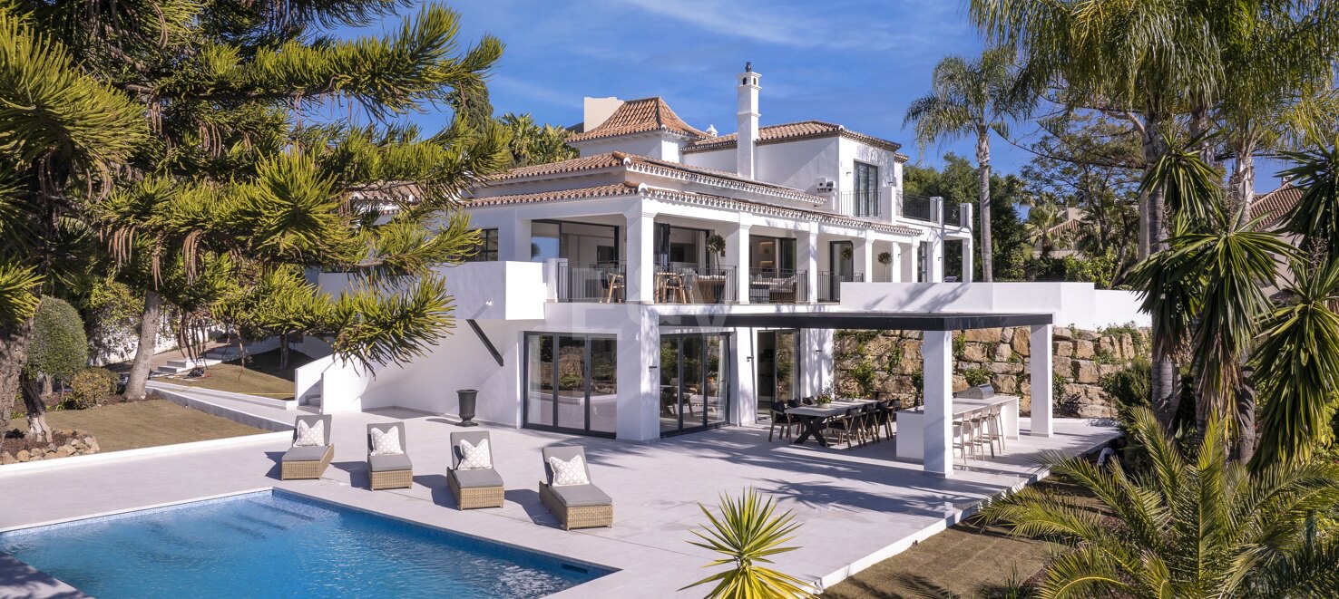 Exclusiva Villa de Lujo con Vistas al Mar en Paraíso Alto, Costa del Sol