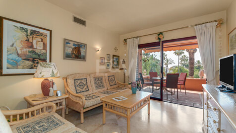 Luminoso apartamento de vacaciones junto al mar en Alicate Playa