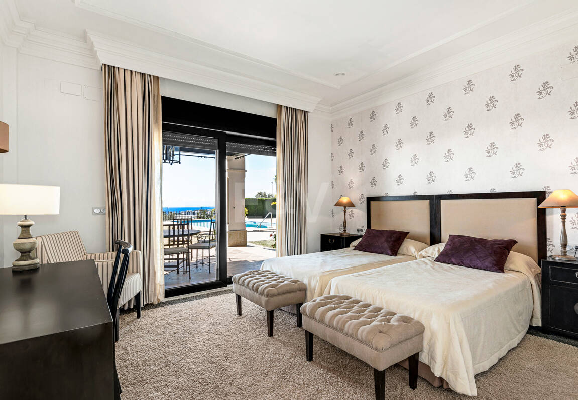 Villa de luxe avec vue spectaculaire sur la mer à Santa Clara, Marbella