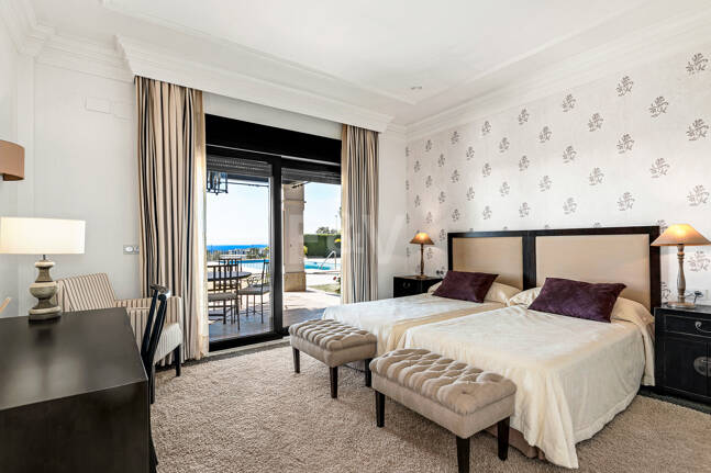 Villa de luxe avec vue spectaculaire sur la mer à Santa Clara, Marbella