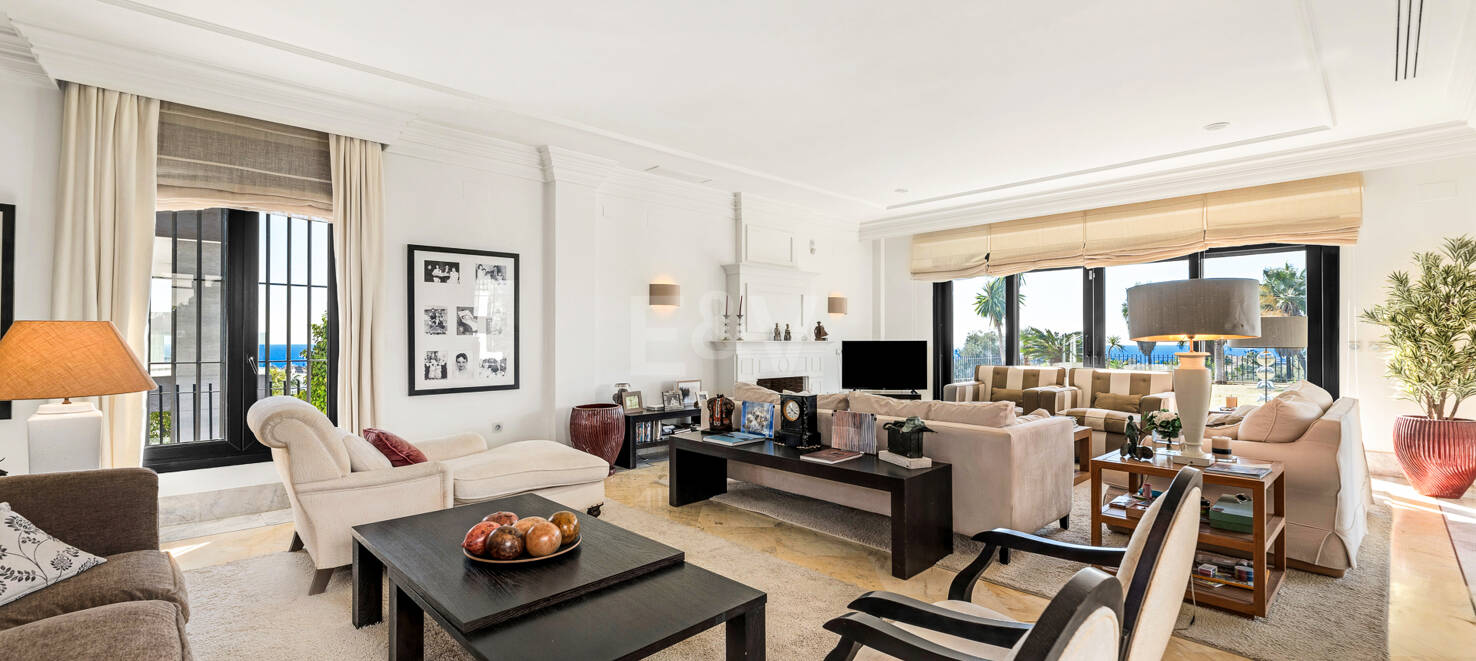 Lyxvilla med spektakulär havsutsikt i Santa Clara, Marbella