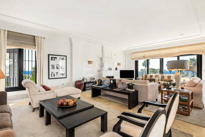 Villa de luxe avec vue spectaculaire sur la mer à Santa Clara, Marbella