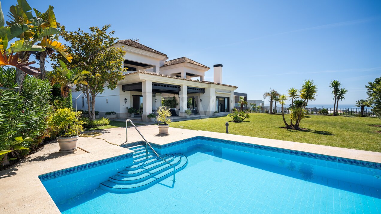 Villa de lujo con espectaculares vistas al mar en Santa Clara, Marbella