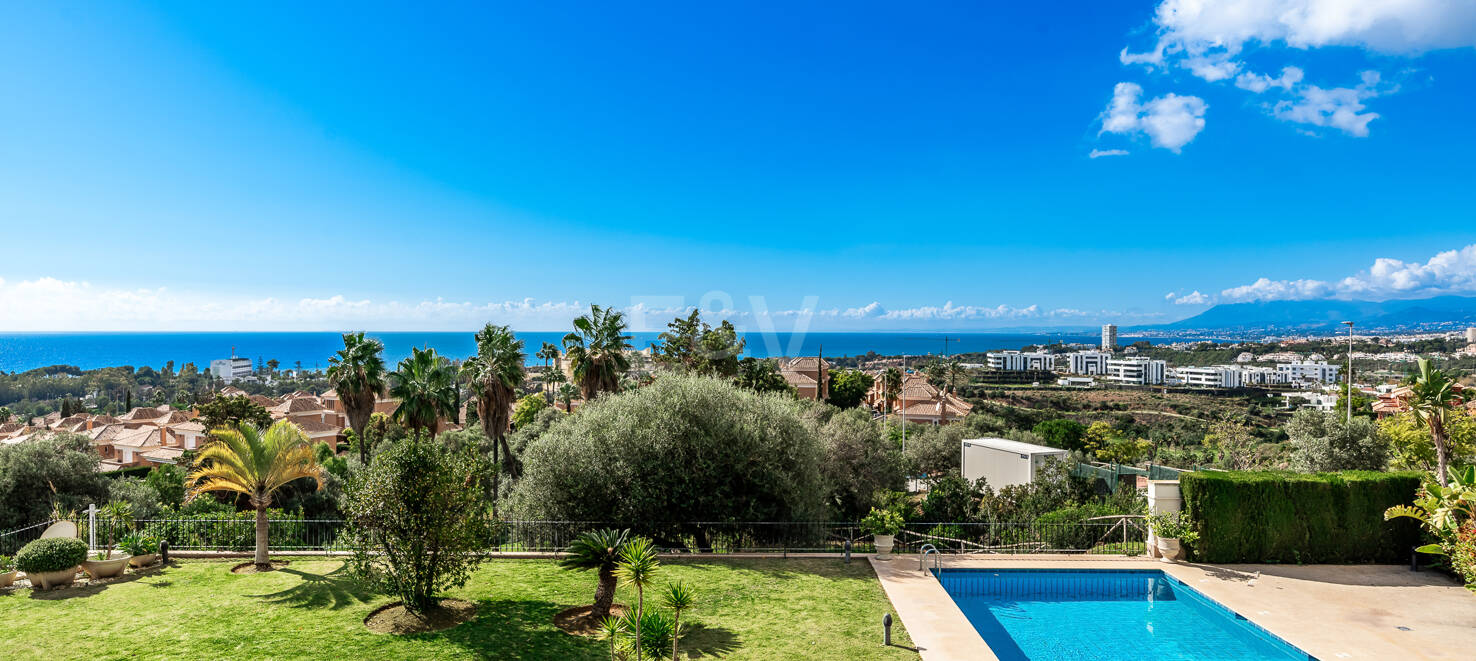 Lyxvilla med spektakulär havsutsikt i Santa Clara, Marbella