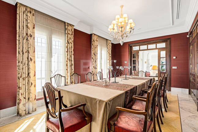 Villa de luxe avec vue spectaculaire sur la mer à Santa Clara, Marbella