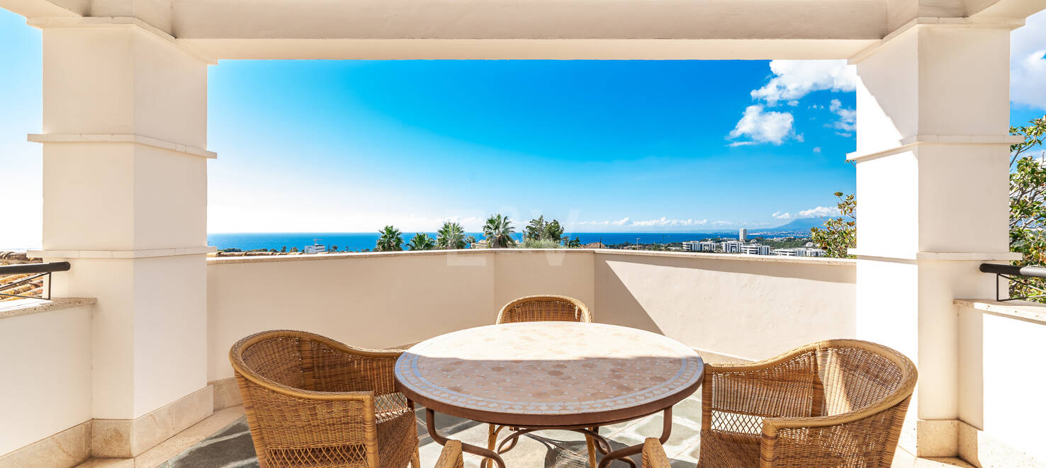 Lyxvilla med spektakulär havsutsikt i Santa Clara, Marbella