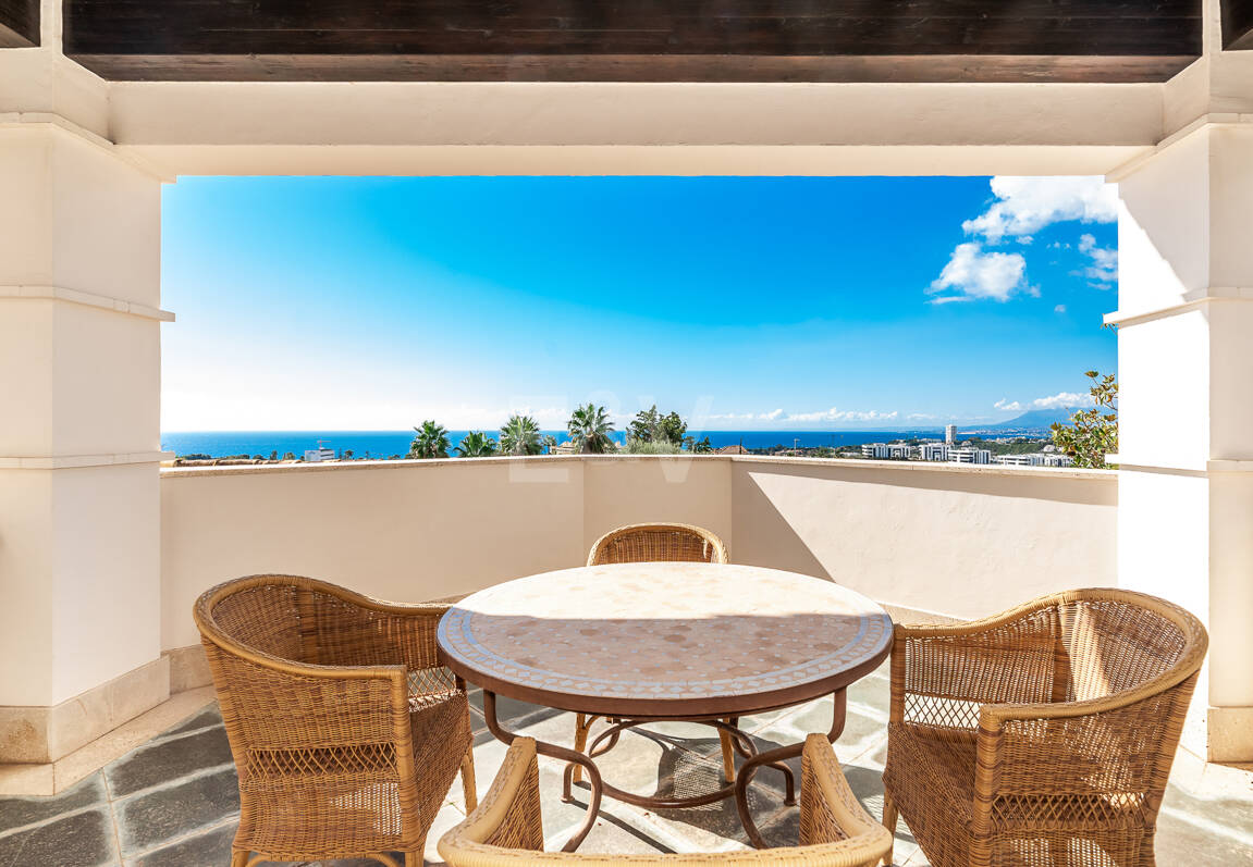 Villa de luxe avec vue spectaculaire sur la mer à Santa Clara, Marbella