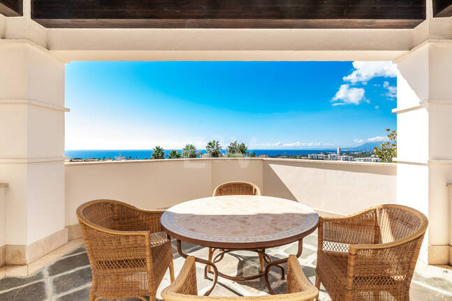 Villa de luxe avec vue spectaculaire sur la mer à Santa Clara, Marbella