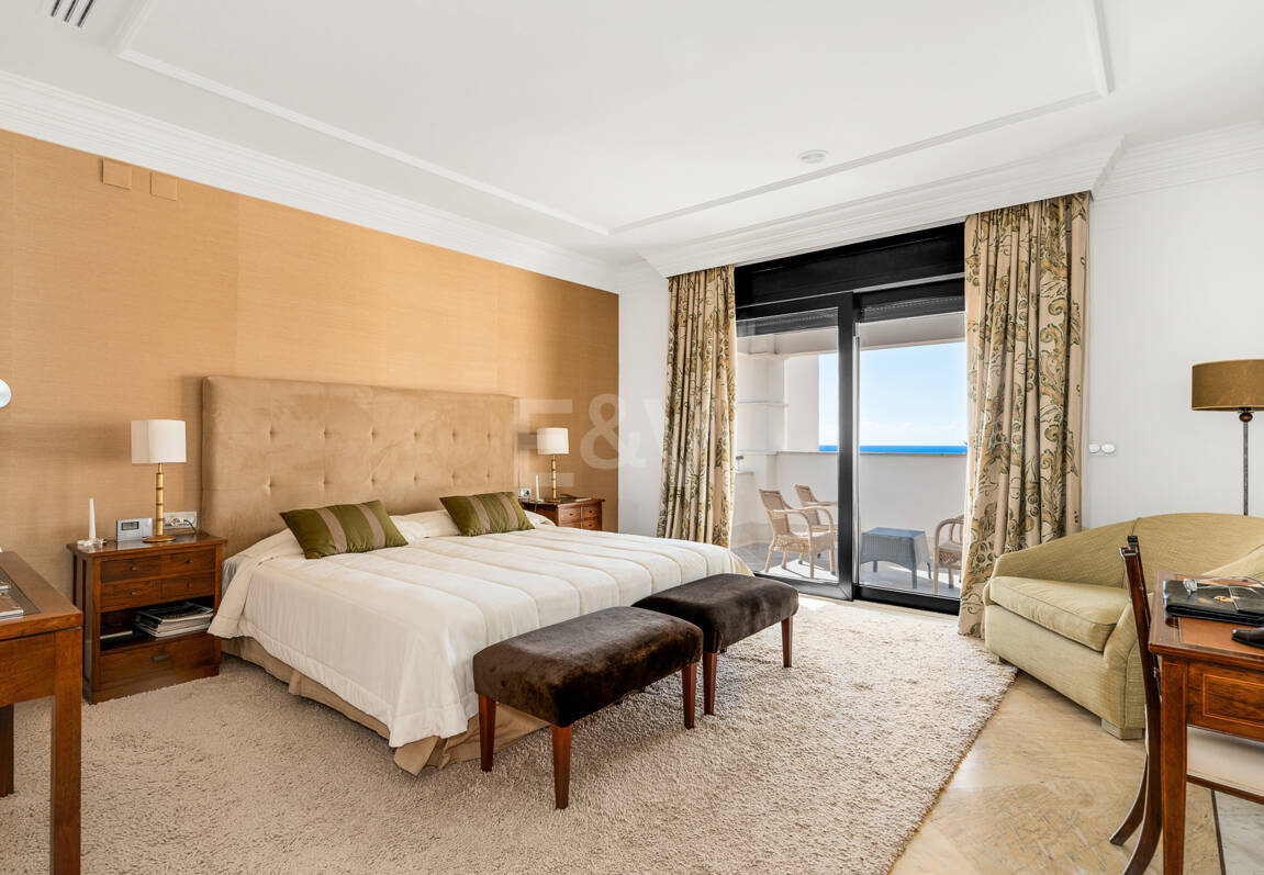 Villa de luxe avec vue spectaculaire sur la mer à Santa Clara, Marbella