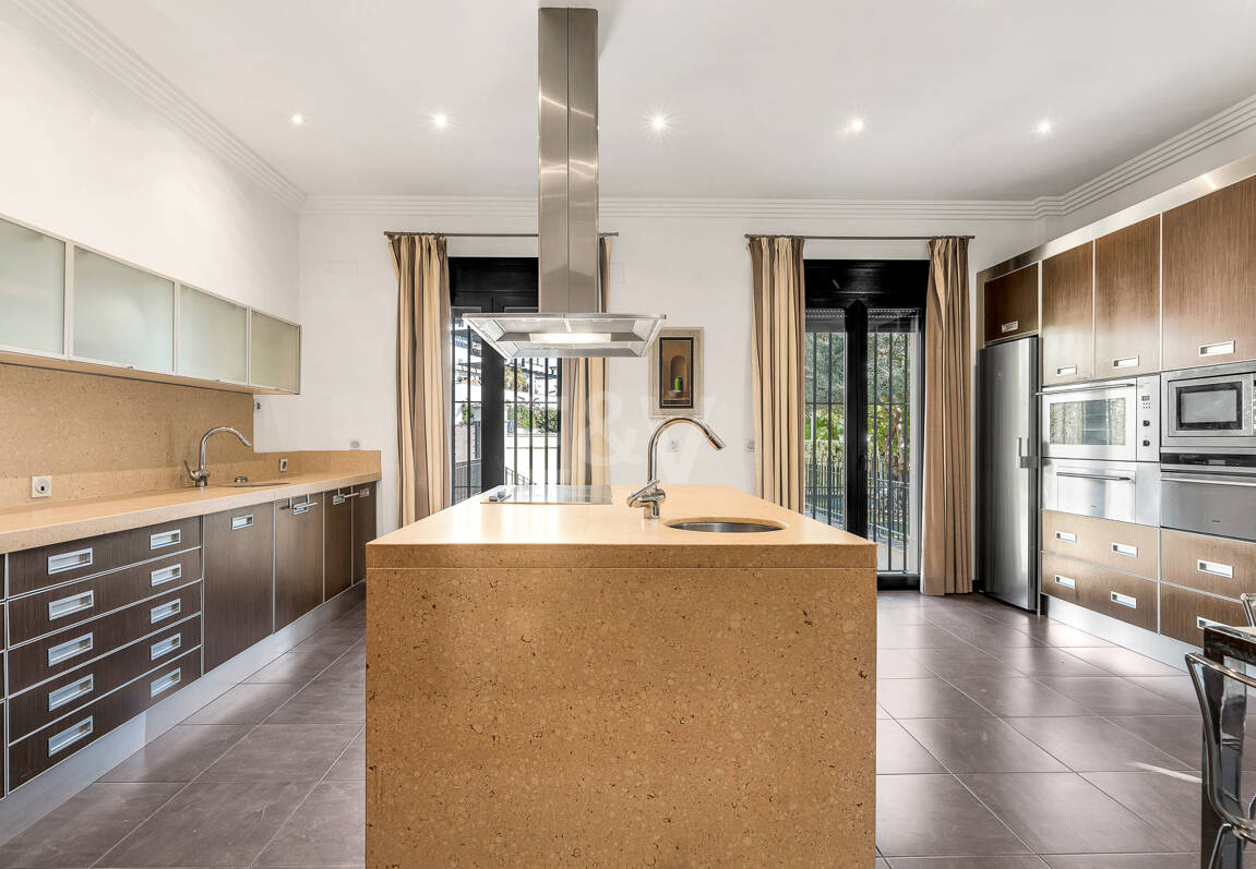 Villa de luxe avec vue spectaculaire sur la mer à Santa Clara, Marbella