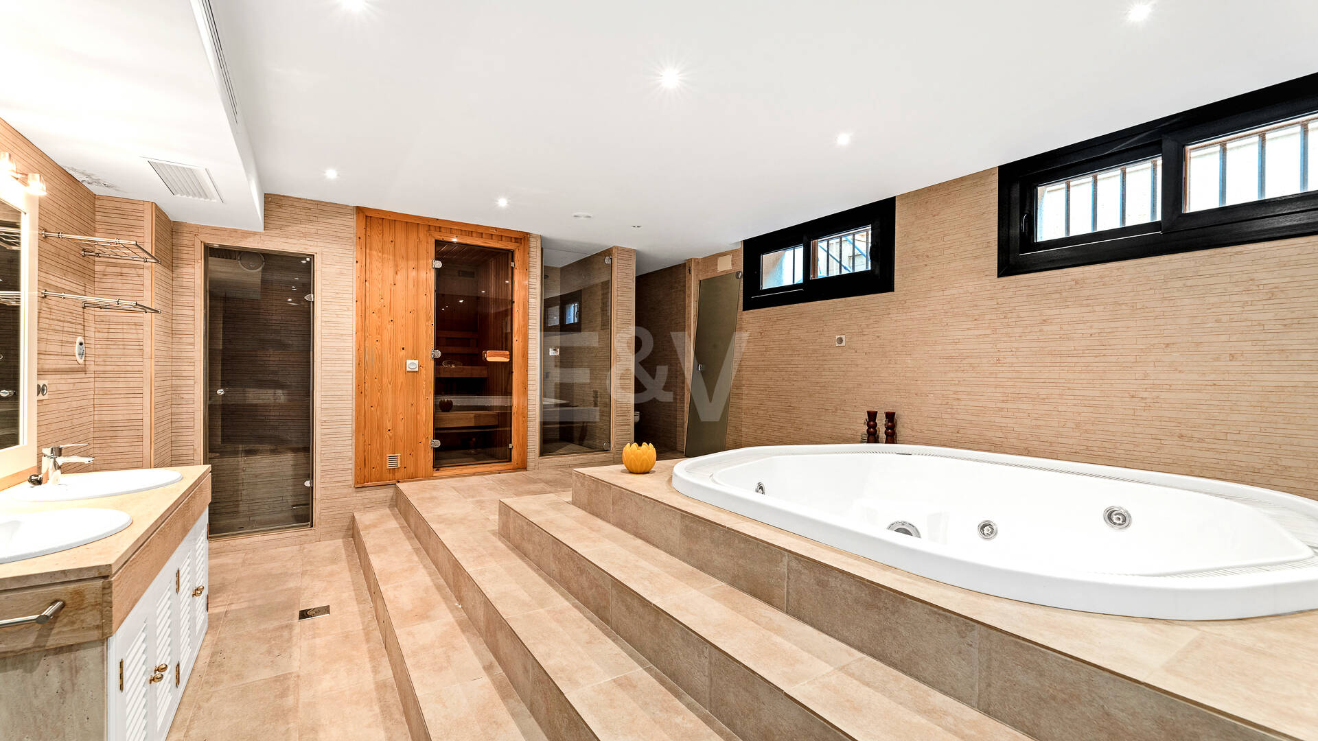 Luxury Villa with Spectacular Sea Views in Santa Clara, Marbella