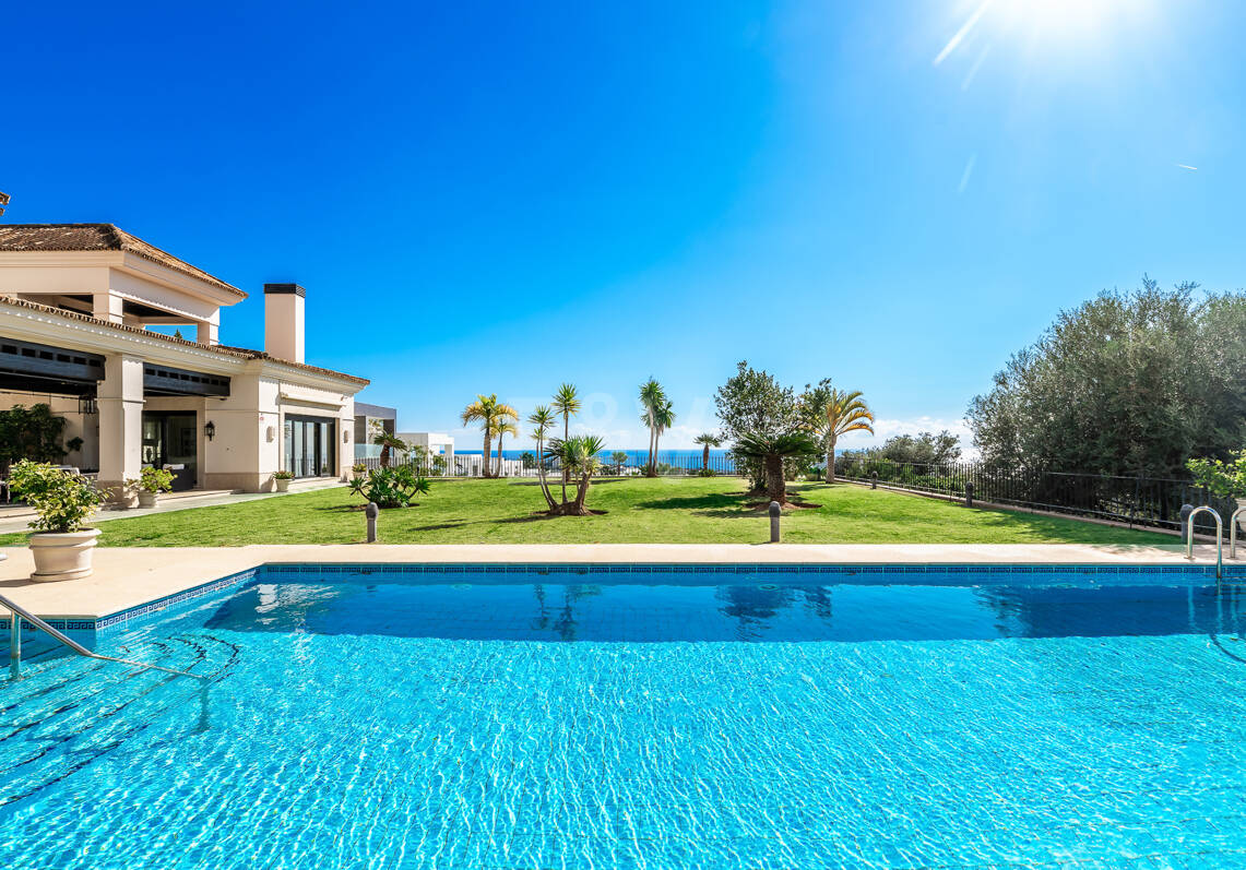 Villa de luxe avec vue spectaculaire sur la mer à Santa Clara, Marbella