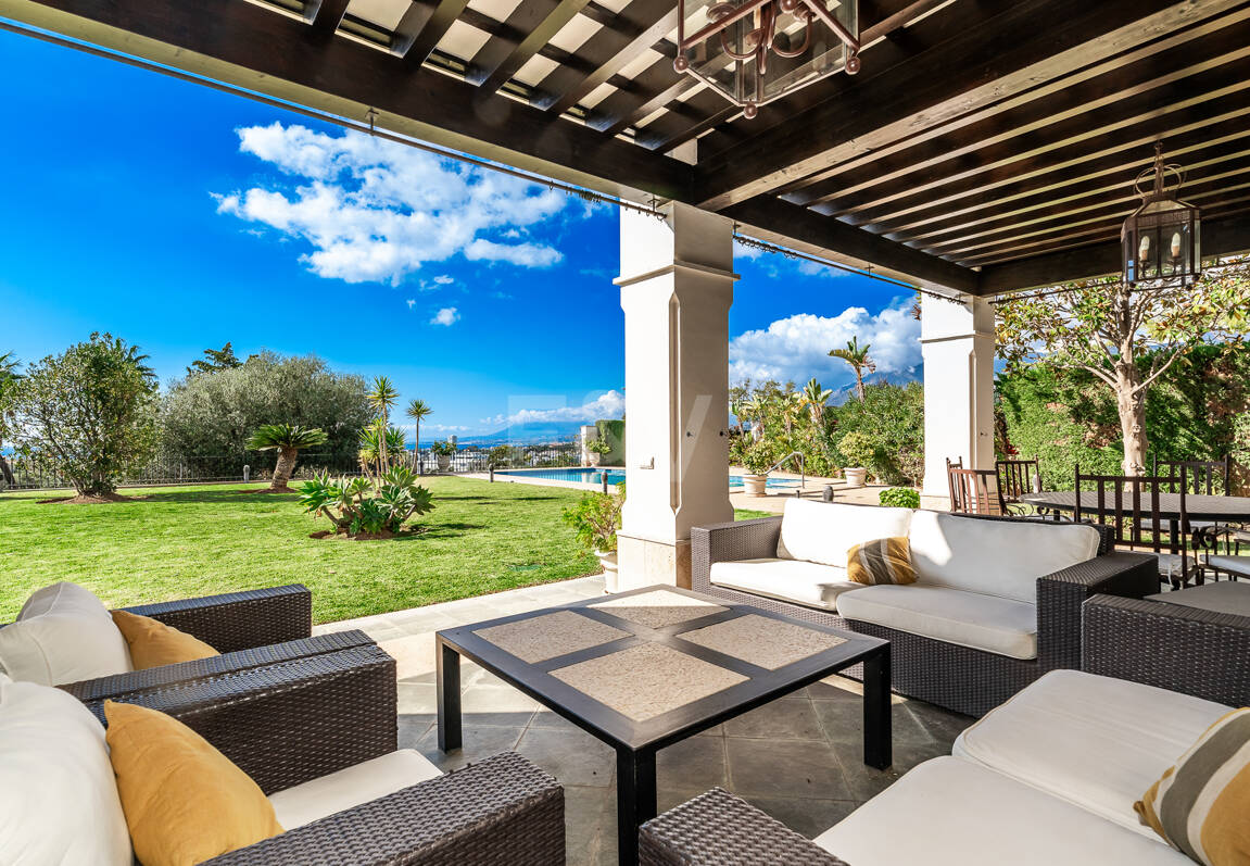 Villa de luxe avec vue spectaculaire sur la mer à Santa Clara, Marbella