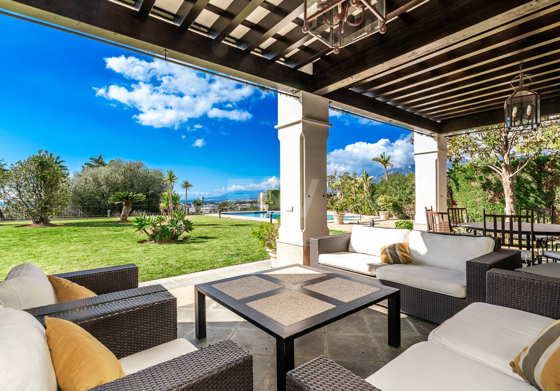 Villa de luxe avec vue spectaculaire sur la mer à Santa Clara, Marbella