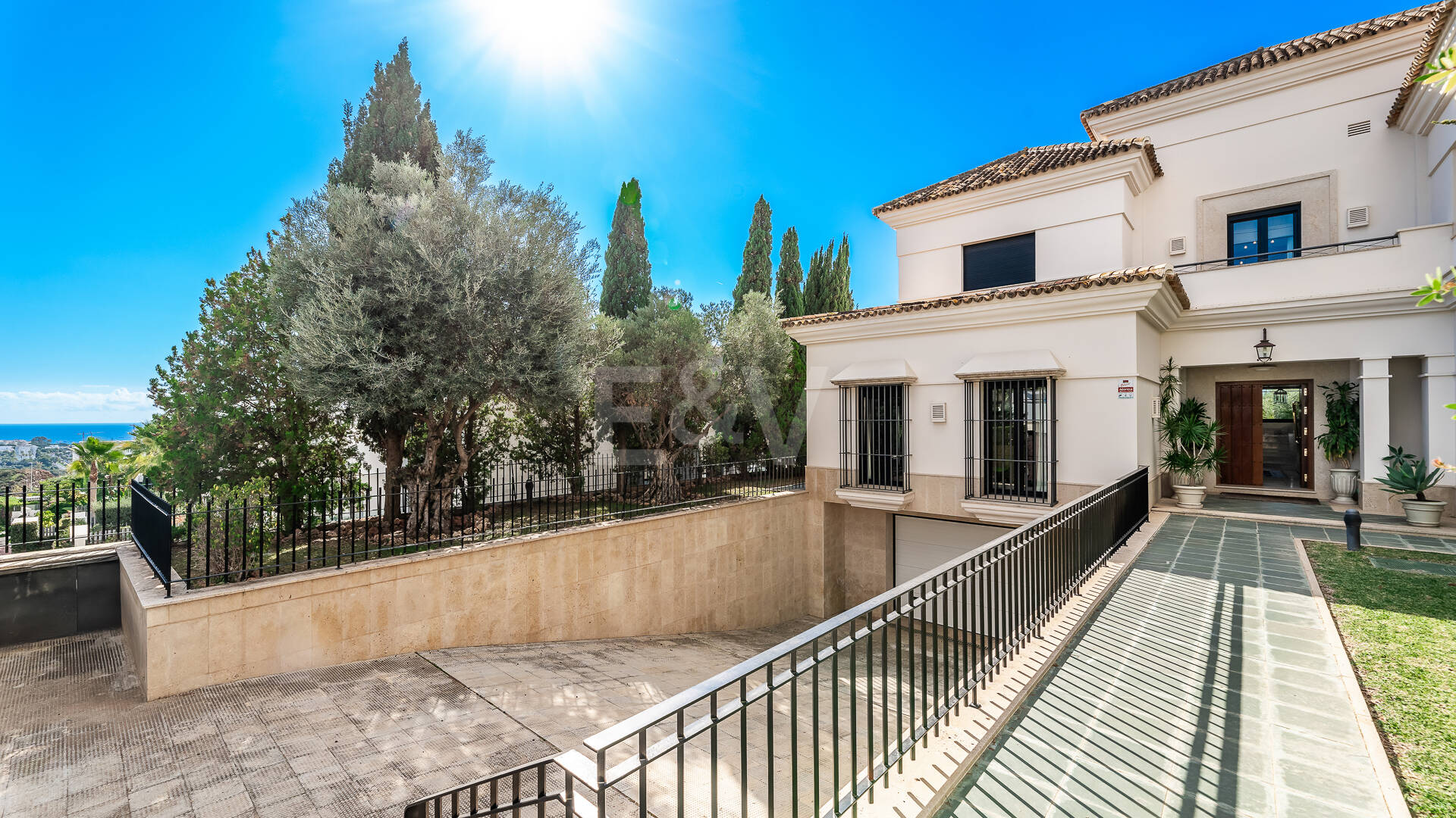 Villa de luxe avec vue spectaculaire sur la mer à Santa Clara, Marbella