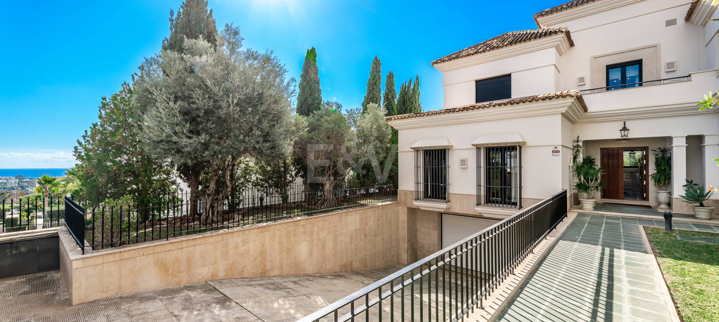 Lyxvilla med spektakulär havsutsikt i Santa Clara, Marbella