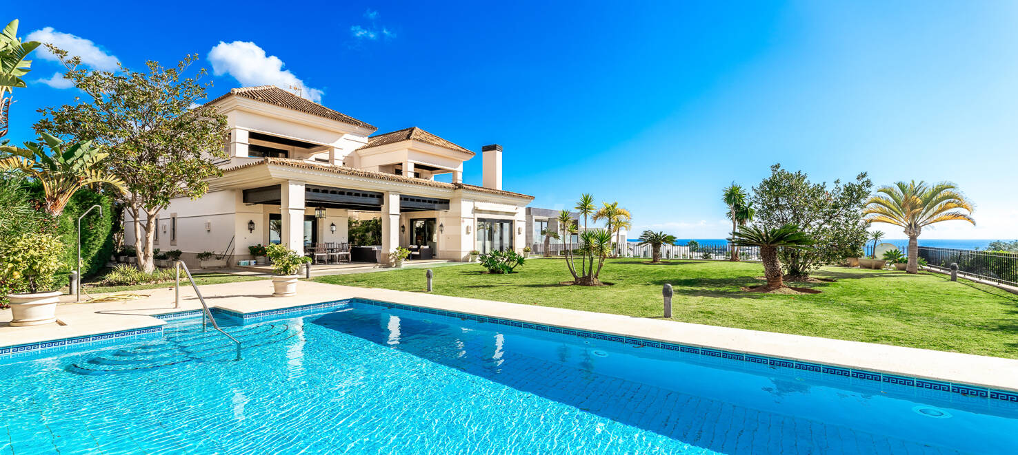 Lyxvilla med spektakulär havsutsikt i Santa Clara, Marbella