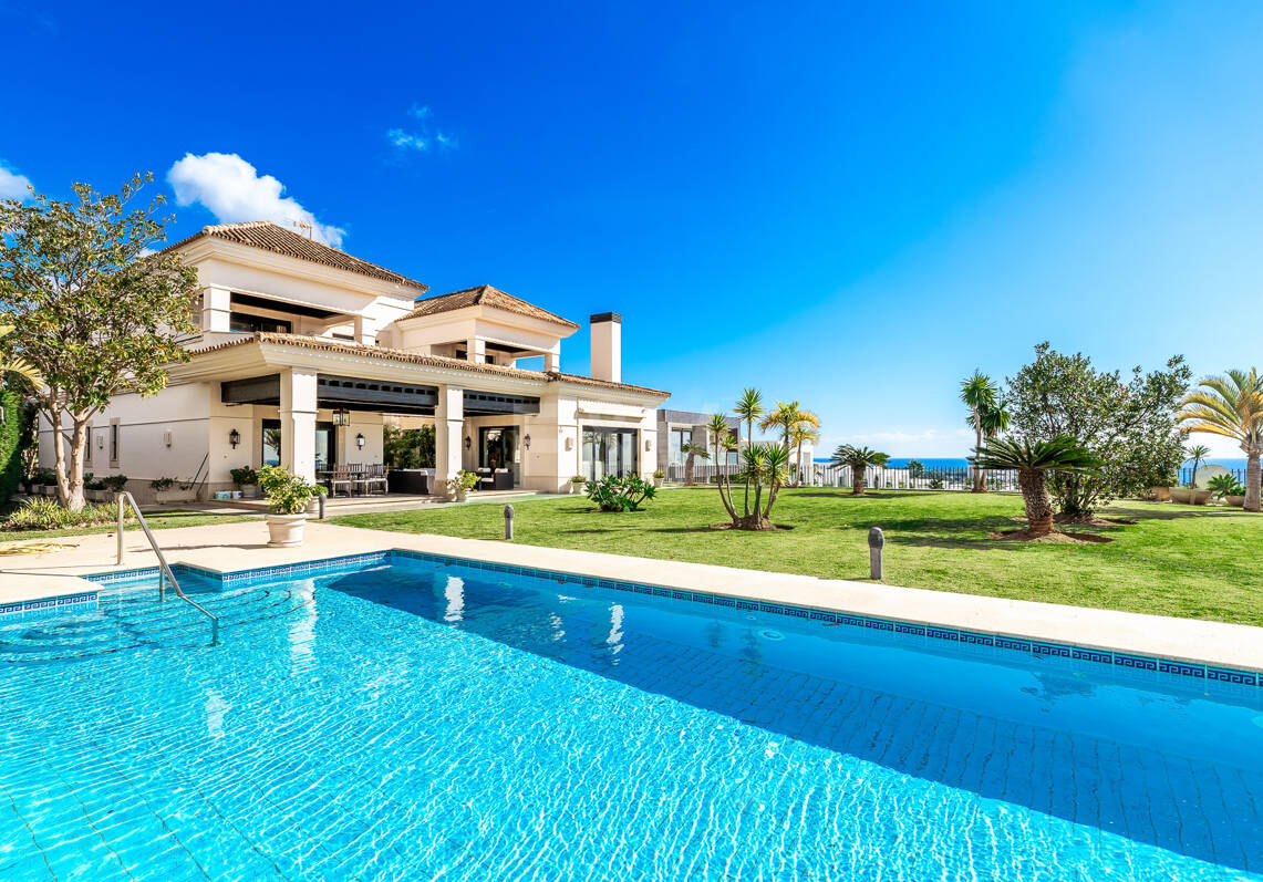 Villa de luxe avec vue spectaculaire sur la mer à Santa Clara, Marbella