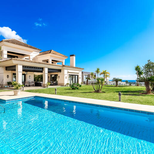 Lyxvilla med spektakulär havsutsikt i Santa Clara, Marbella