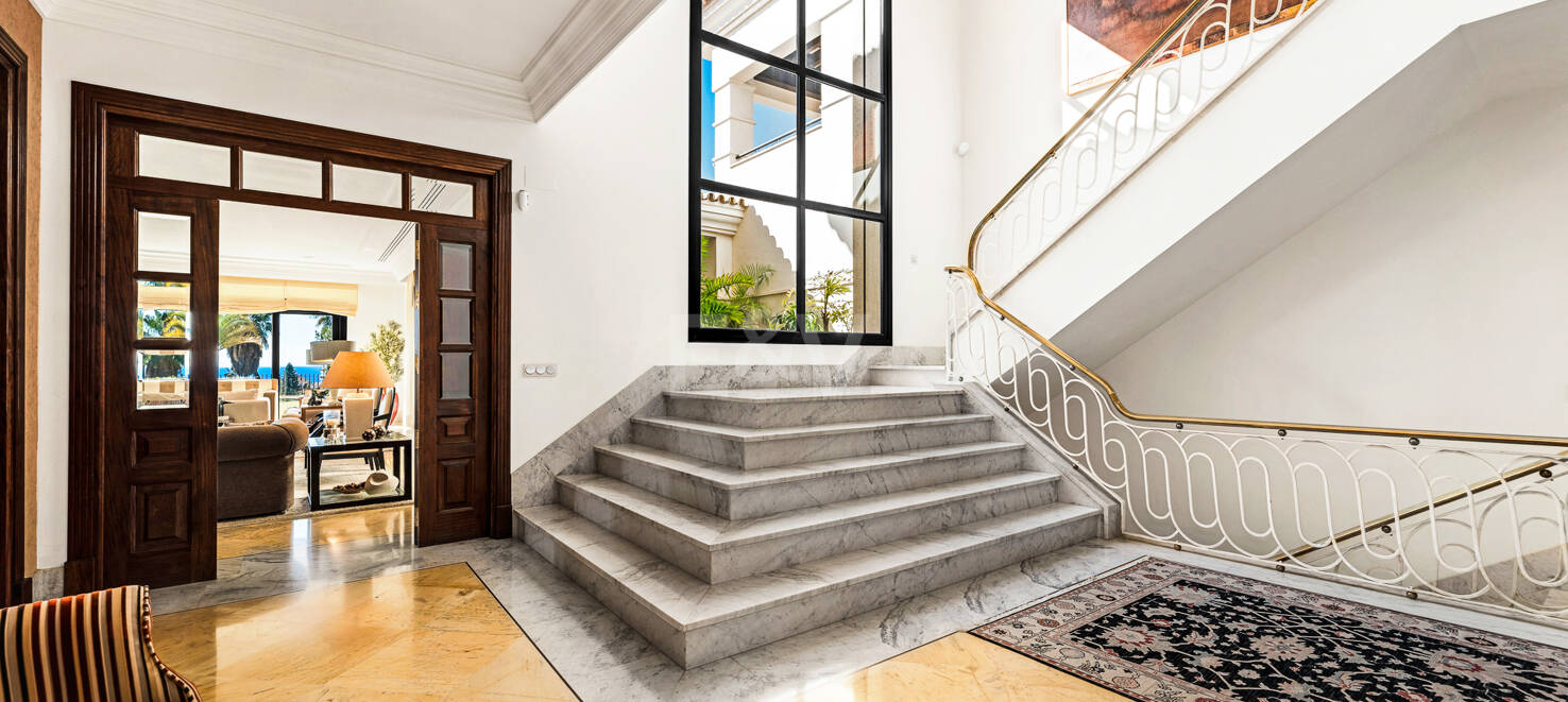 Lyxvilla med spektakulär havsutsikt i Santa Clara, Marbella