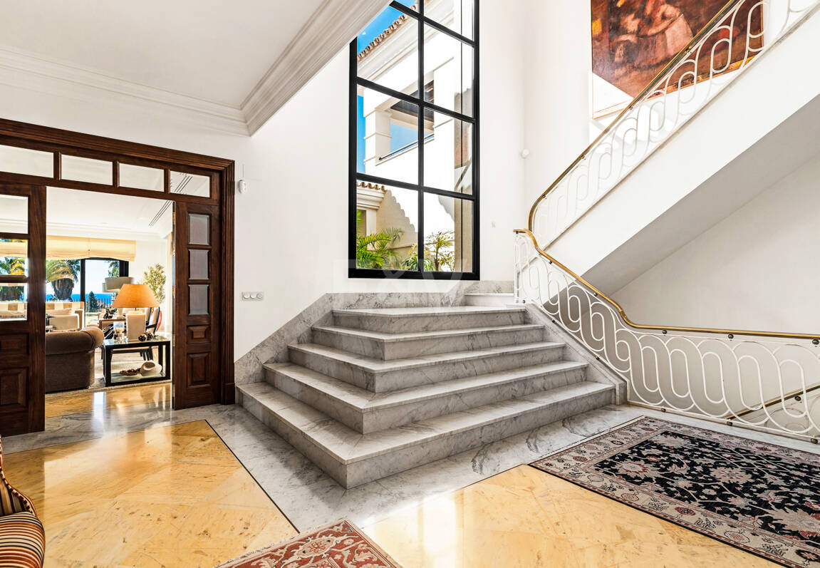 Villa de luxe avec vue spectaculaire sur la mer à Santa Clara, Marbella