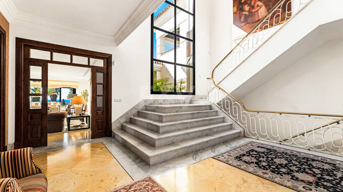 Villa de luxe avec vue spectaculaire sur la mer à Santa Clara, Marbella