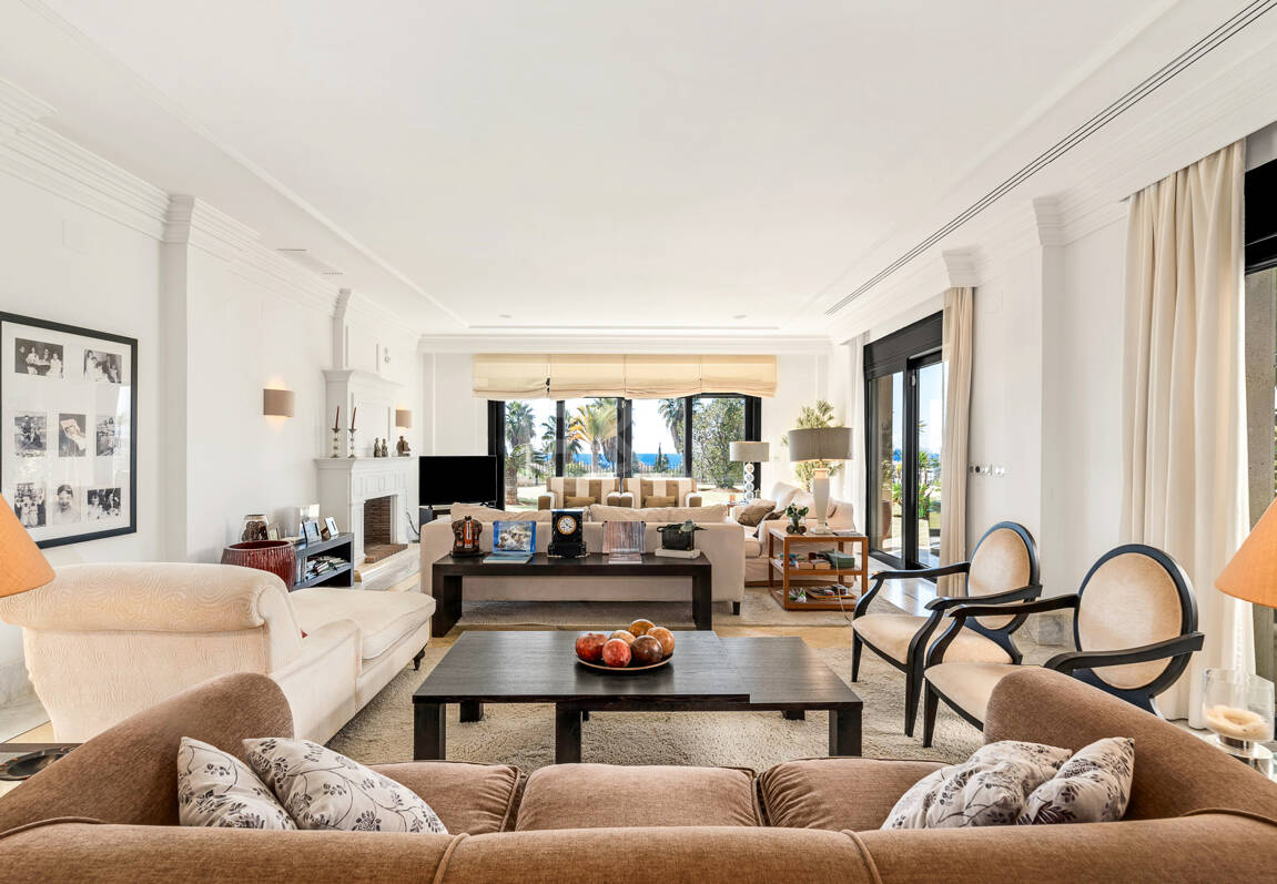 Villa de luxe avec vue spectaculaire sur la mer à Santa Clara, Marbella