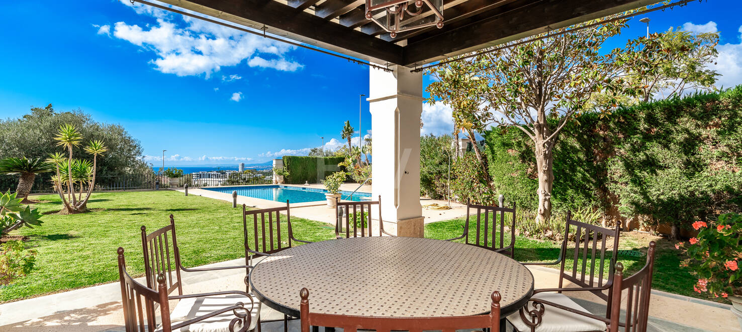 Lyxvilla med spektakulär havsutsikt i Santa Clara, Marbella