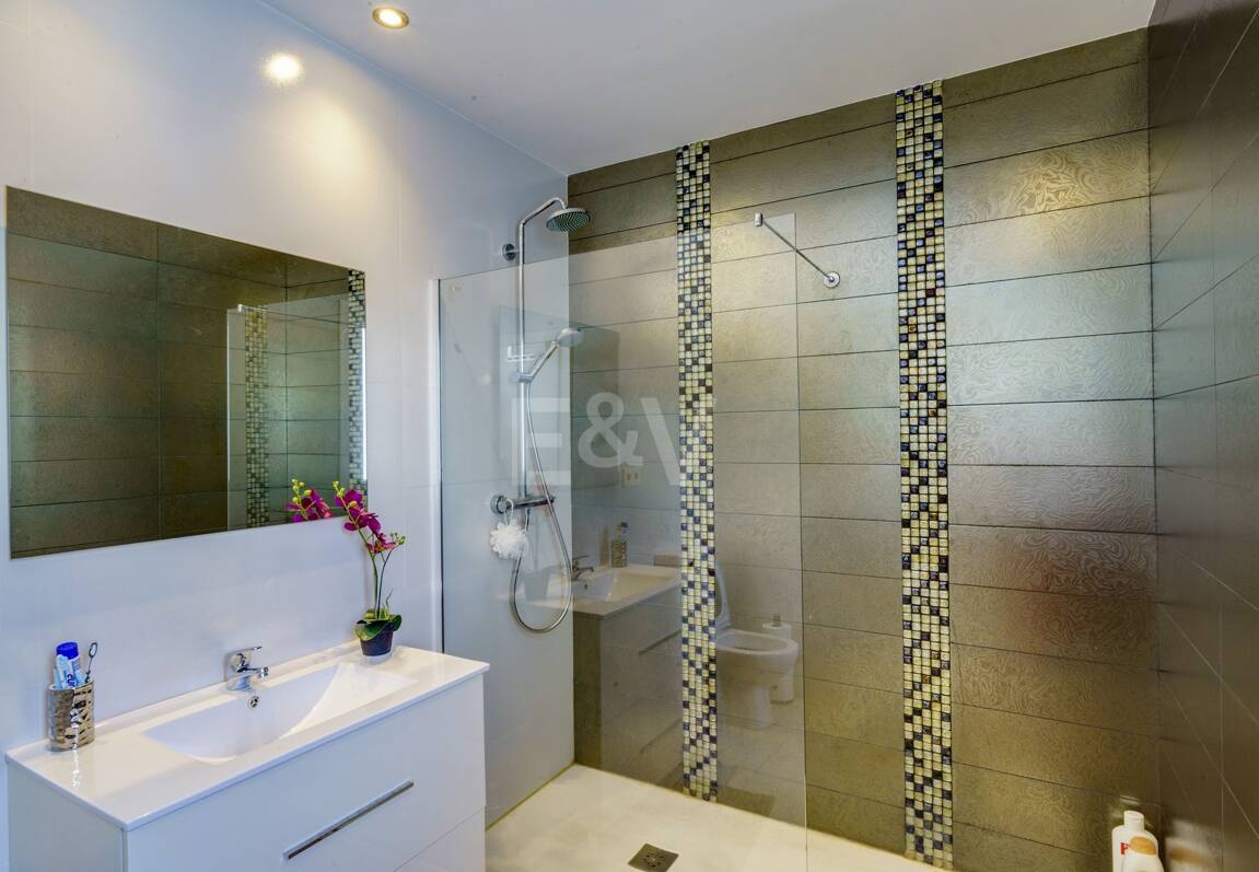 Modern Villa med havsutsikt i El Rosario