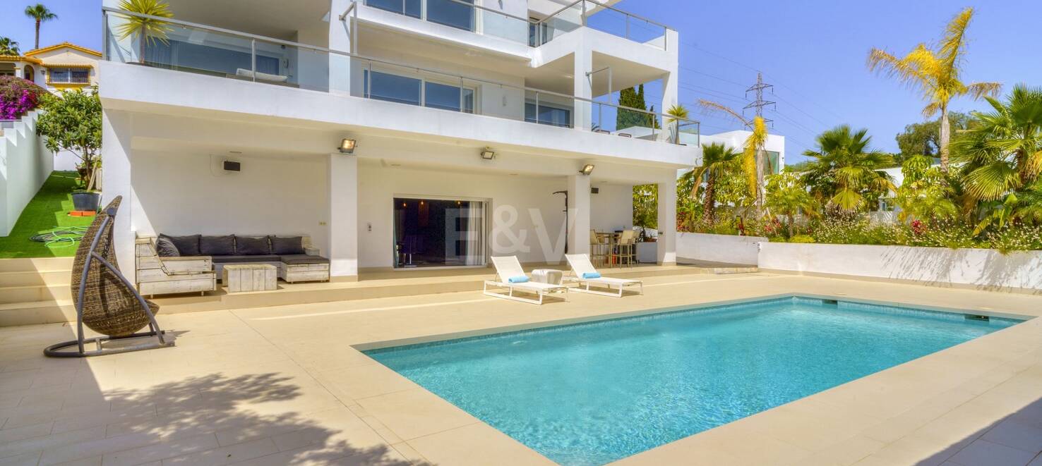 Modern Villa med havsutsikt i El Rosario