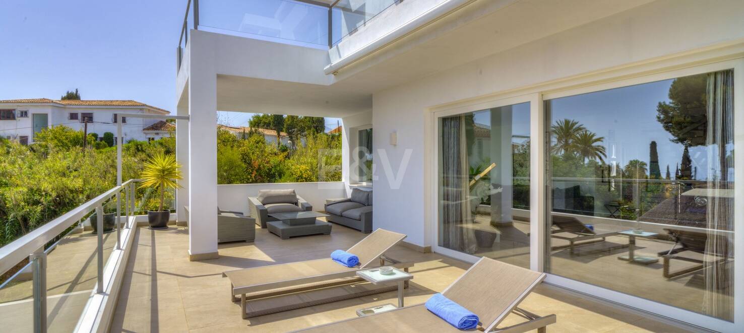 Modern Villa med havsutsikt i El Rosario