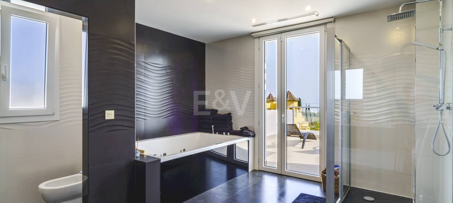 Modern Villa med havsutsikt i El Rosario