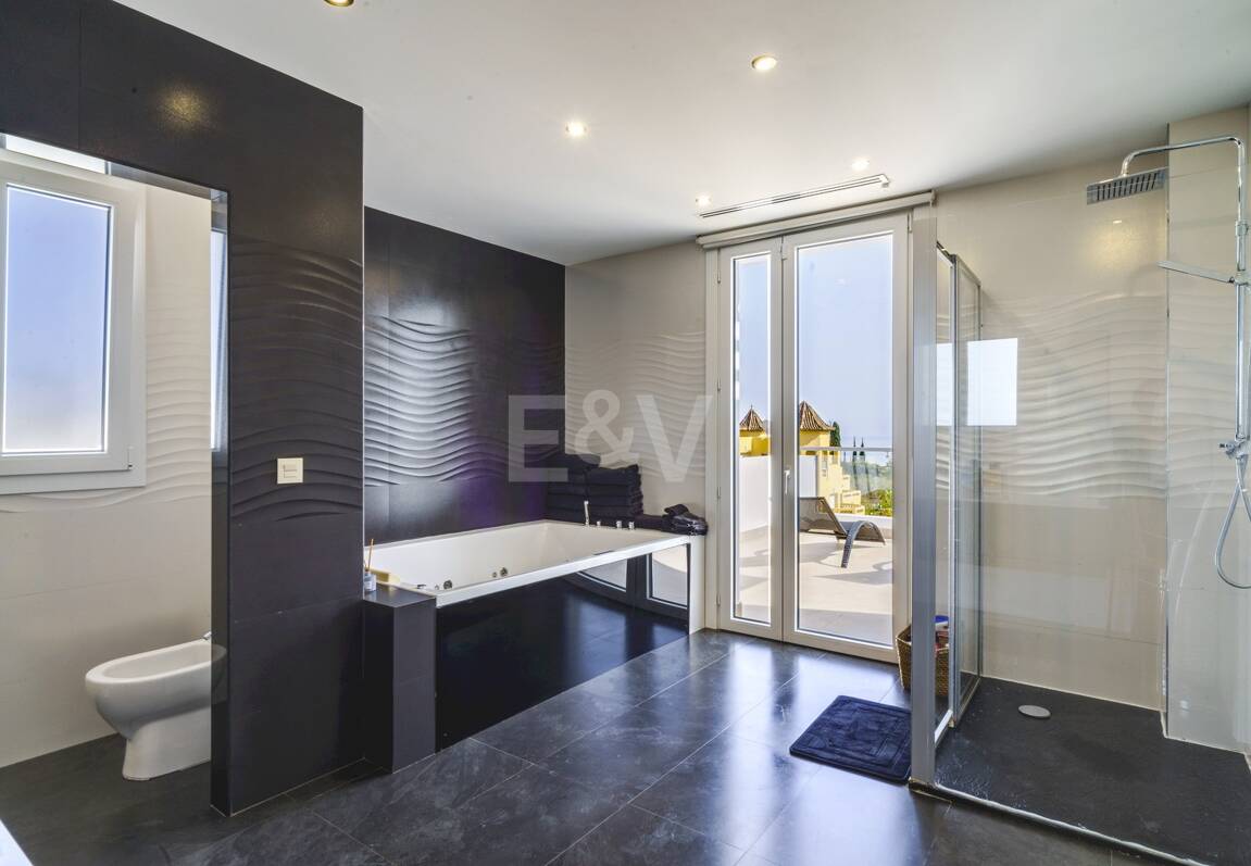 Modern Villa med havsutsikt i El Rosario